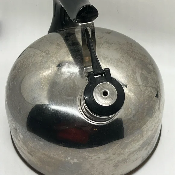 Vintage 1801 Revere ware whistle tea kettle - Picture 4 of 6